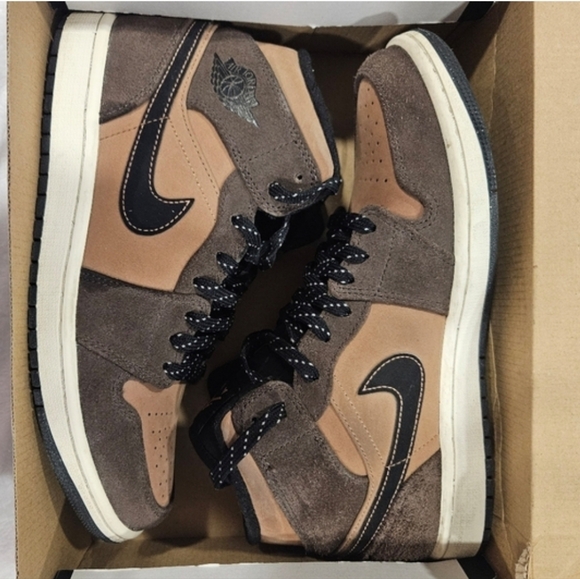 Nike Other - Nike Men's Air Jordan 1 Mid SE Brown Leather Shoe Size w/COA - Size 8 | Euro 41